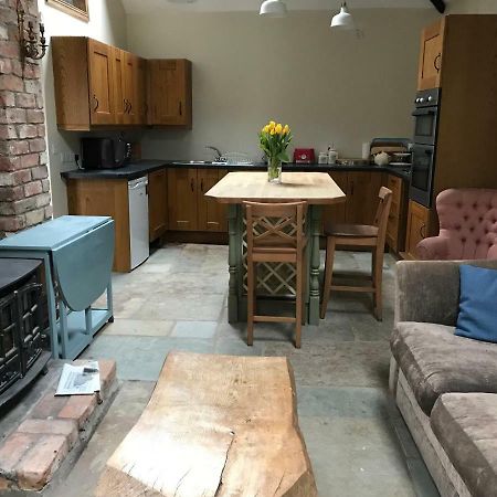Tracey'S Farmhouse Cottage Белфаст Екстериор снимка