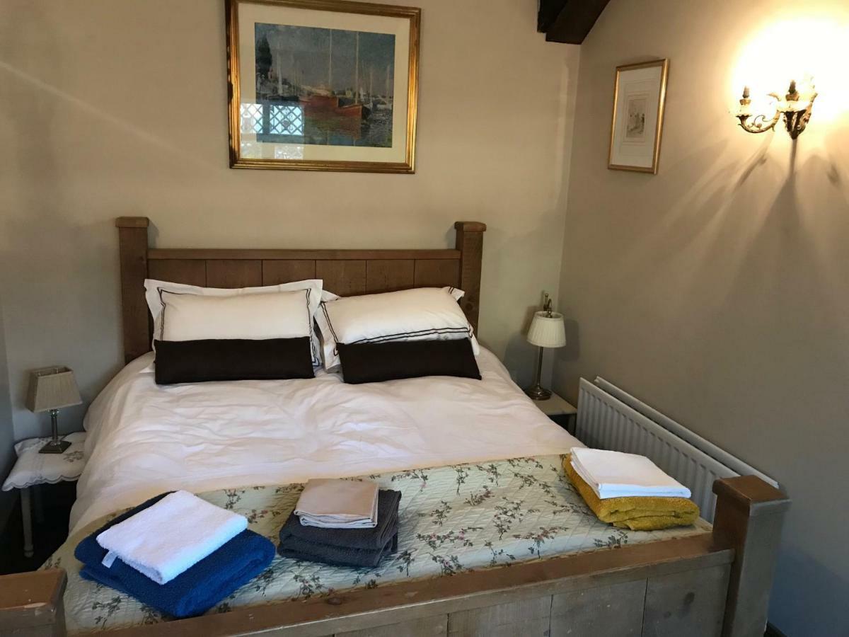 Tracey'S Farmhouse Cottage Белфаст Екстериор снимка